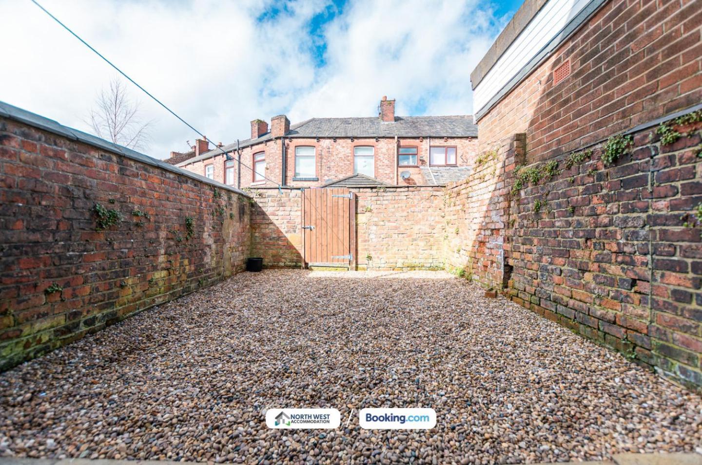 Manchester Work Stays 2Br Home With Parking & Wifi Exterior foto