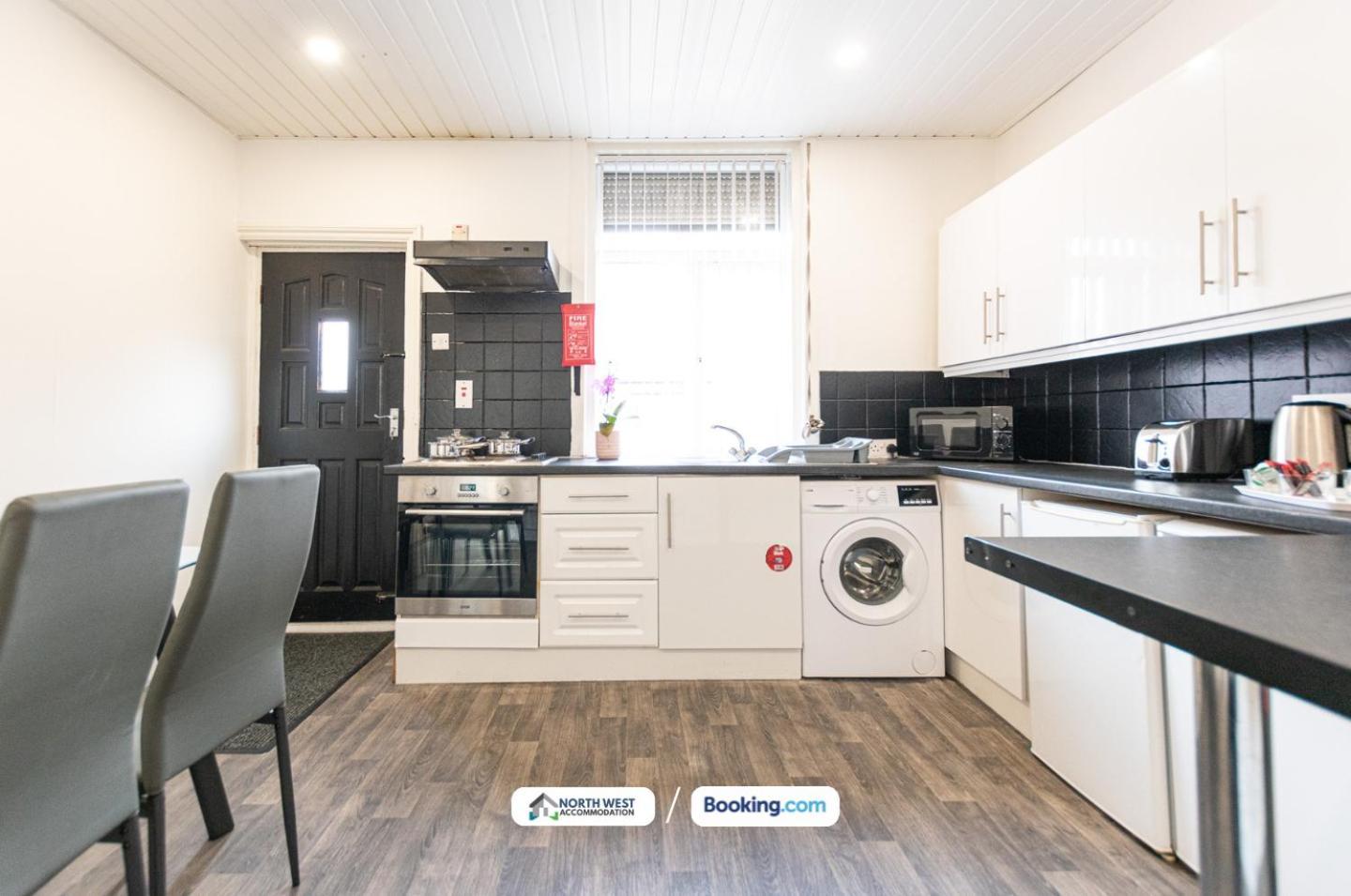 Manchester Work Stays 2Br Home With Parking & Wifi Exterior foto