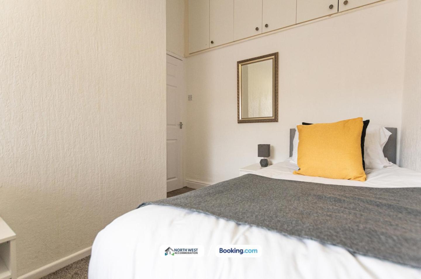 Manchester Work Stays 2Br Home With Parking & Wifi Exterior foto